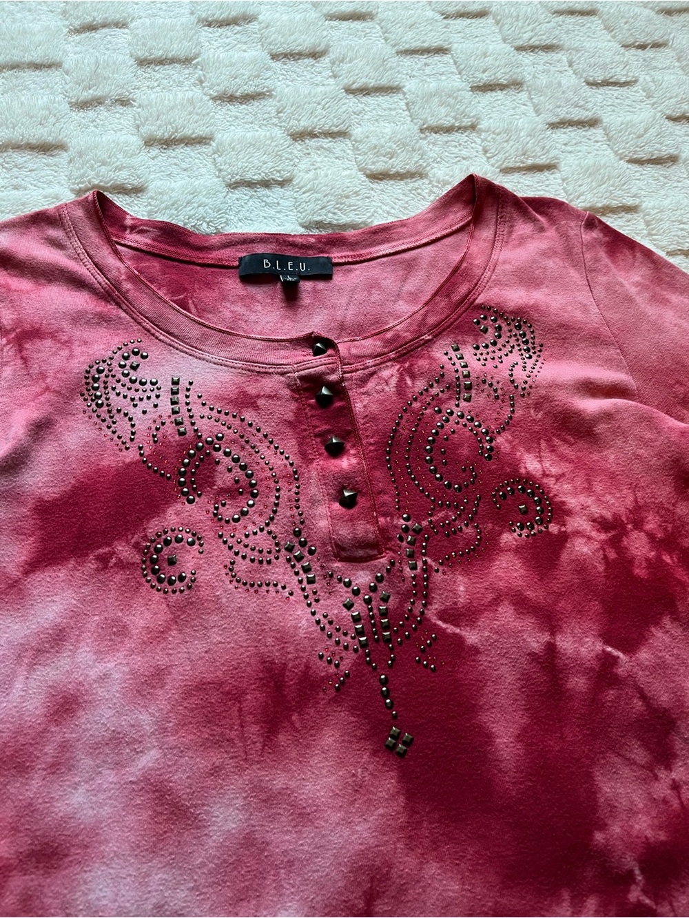 B.L.E.U. Vintage Women’s Y2K Alternative Tie-Dye 3/4 Sleeve Top - Picture 3 of 5